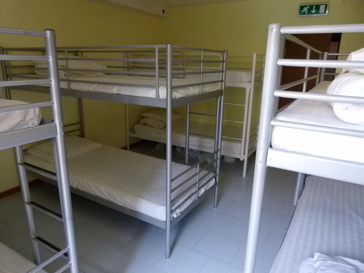 Why Me Eco-Friendly Hostel Tbilisi Zewnętrze zdjęcie