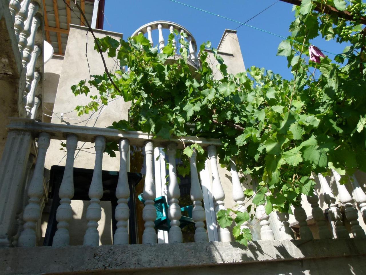 Why Me Eco-Friendly Hostel Tbilisi Zewnętrze zdjęcie