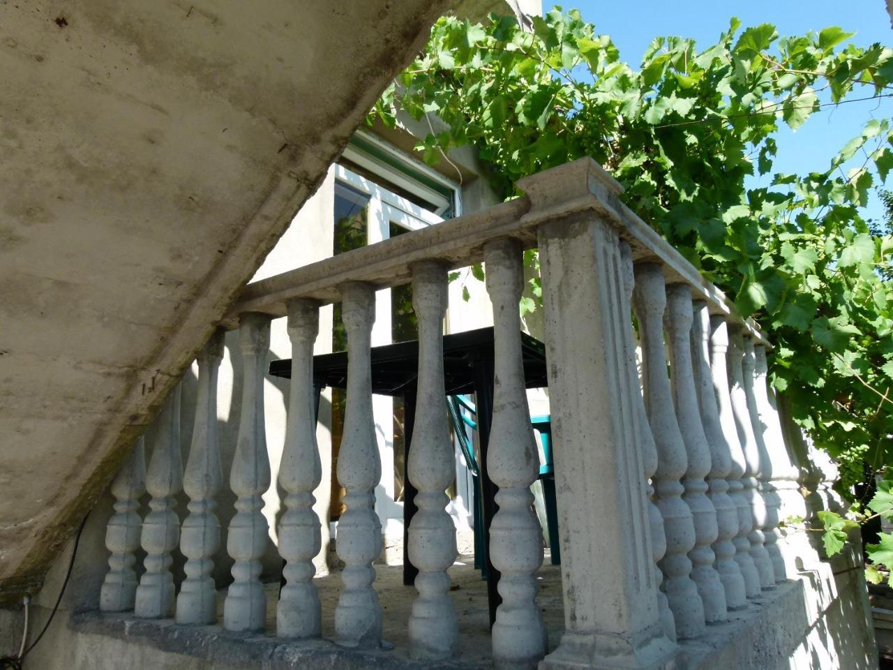 Why Me Eco-Friendly Hostel Tbilisi Zewnętrze zdjęcie